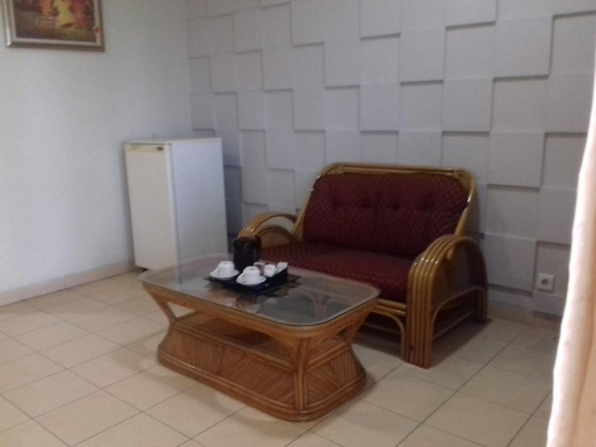 Alfa Resort Hotel&Conference Puncak Esterno foto