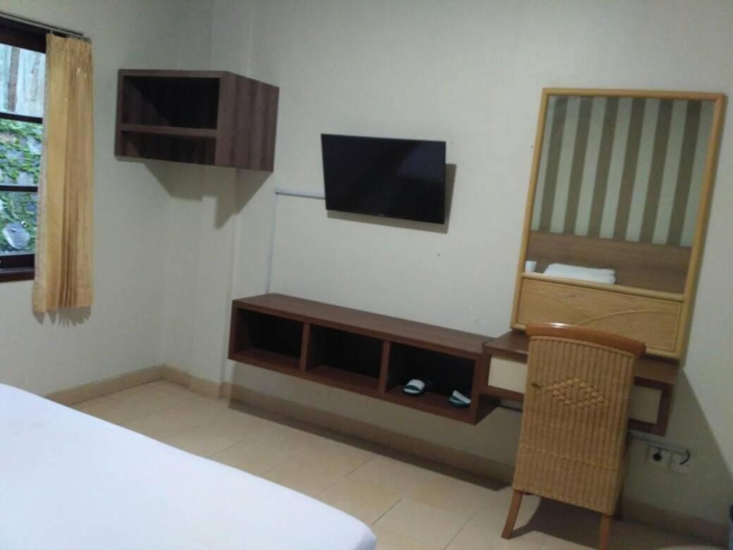 Alfa Resort Hotel&Conference Puncak Esterno foto